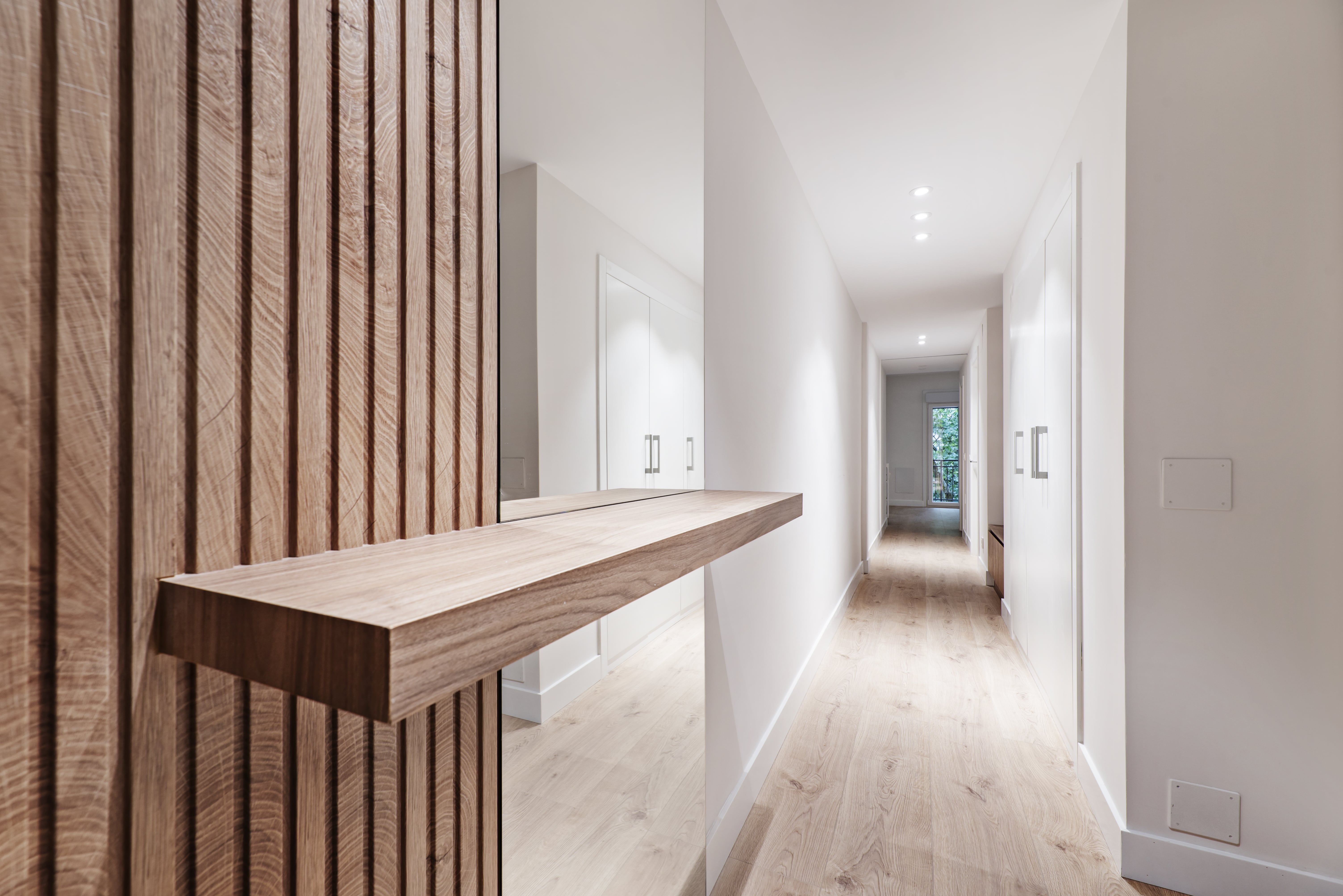 Intrare apartament Tunari - 062